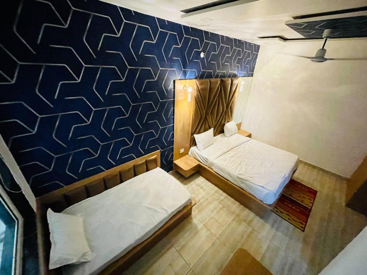 Hotel B P Emerald マトゥラー エクステリア 写真